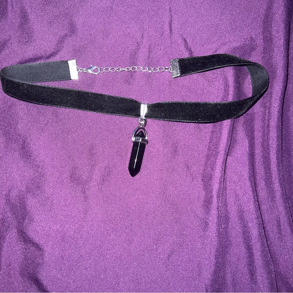 black choker